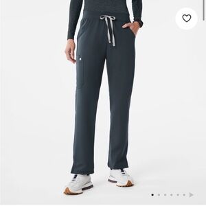 Figs Kade Cade Scrub Pants in Dark Harbor Blue size Large